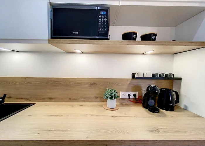 Appartchic - Standing - Plein Centre & Parking Prive Créon